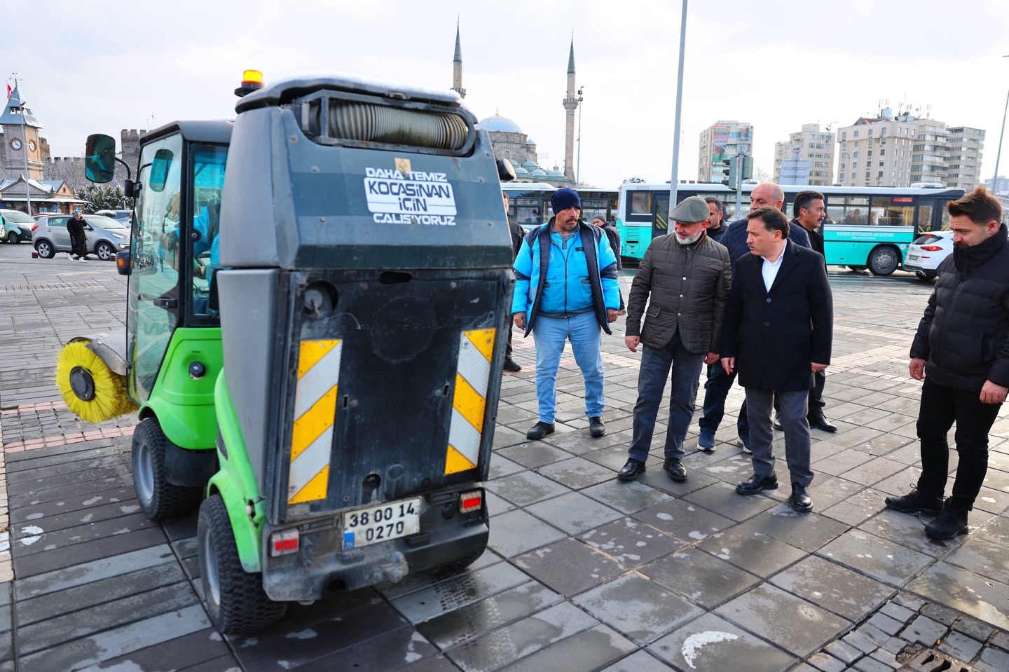 Kocasinan Belediyesi’nden Karlı Yollara Anında Müdahale