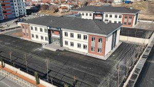 Melikgazi Belediyesi, 3 mahalleye birden hizmet edecek okullarda sona geldi