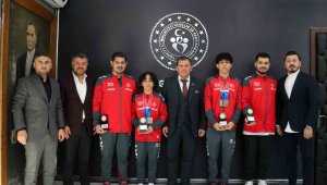 Şampiyon cimnastikçilerden Kabakcı'ya ziyaret