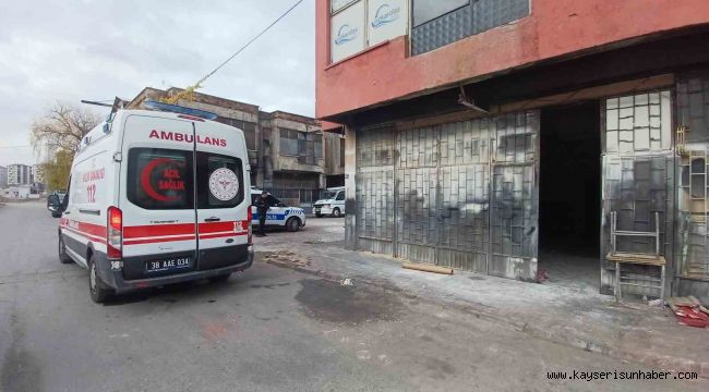 Tinerle sobayı yakarken kendini yaktı