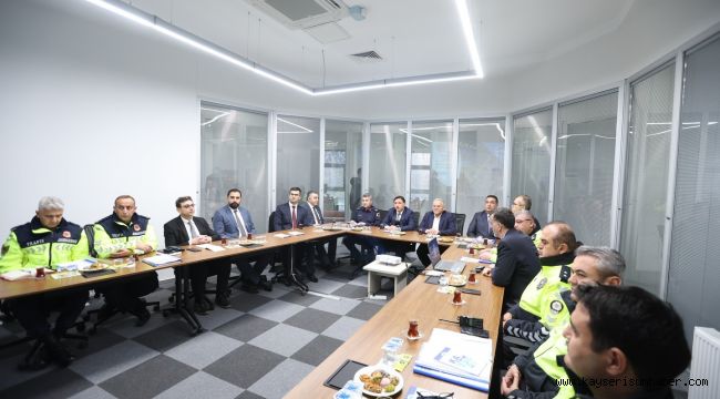Vali Çiçek ve Başkan Büyükkılıç Trafik Kontrol Merkezi'nde