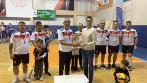 Yeşilhisar'da Harun Akkaş Kurumlar Arası Voleybol Turnuvası sona erdi