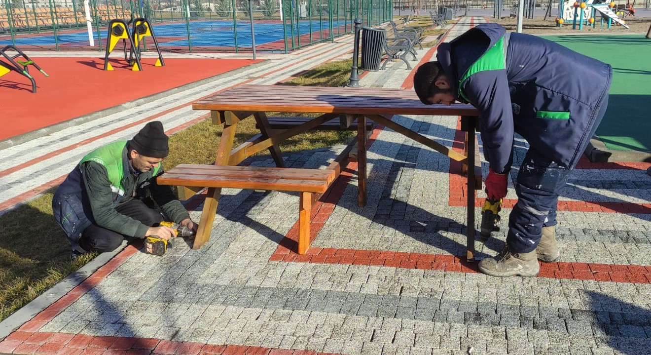 BÜYÜKŞEHİR’DEN RECEP TAYYİP ERDOĞAN MİLLET BAHÇESİ’NDE BAKIM, ONARIM VE TEMİZLİK SEFERBERLİĞİ