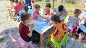 Gezici Kütüphane Hem Öğretiyor Hem Eğlendiriyor